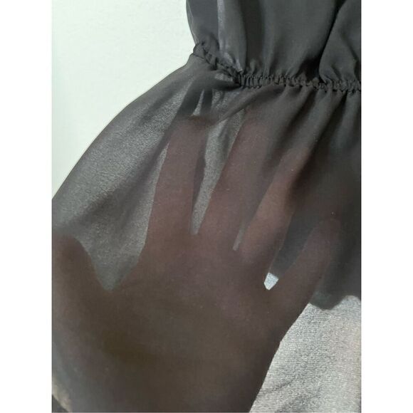 Guess Chiffon Sleeveless Blouse - Picture 4 of 5